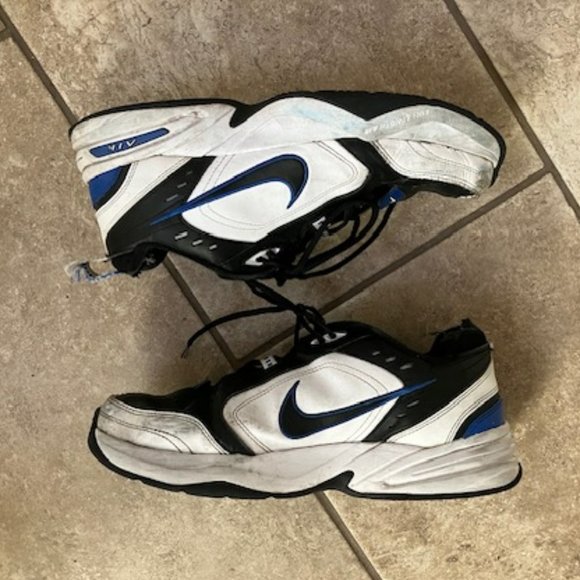 Men's Nike Air Monarch Size 12 - Picture 3 of 8